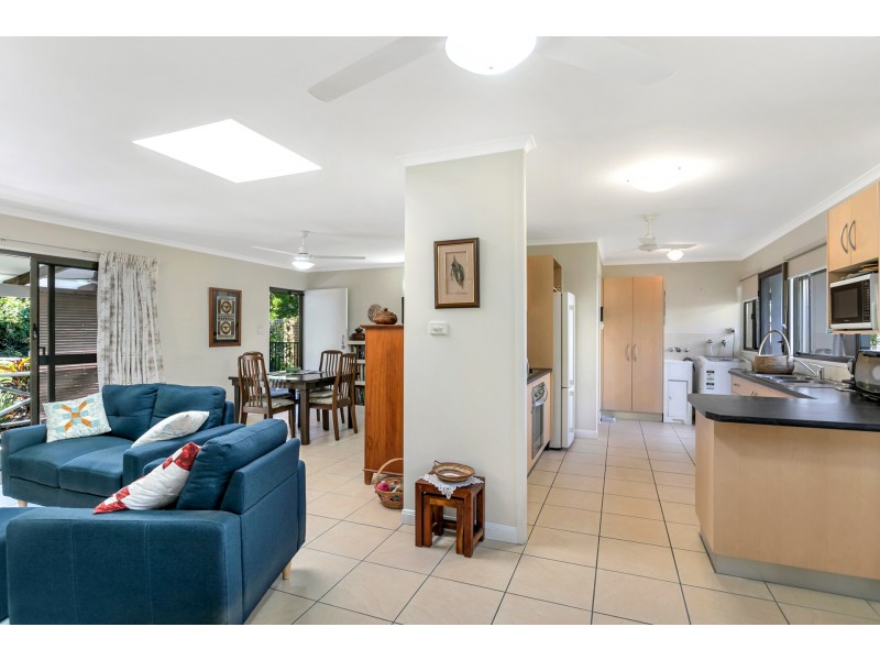 8/23 Woodward Street, Edge Hill QLD 4870