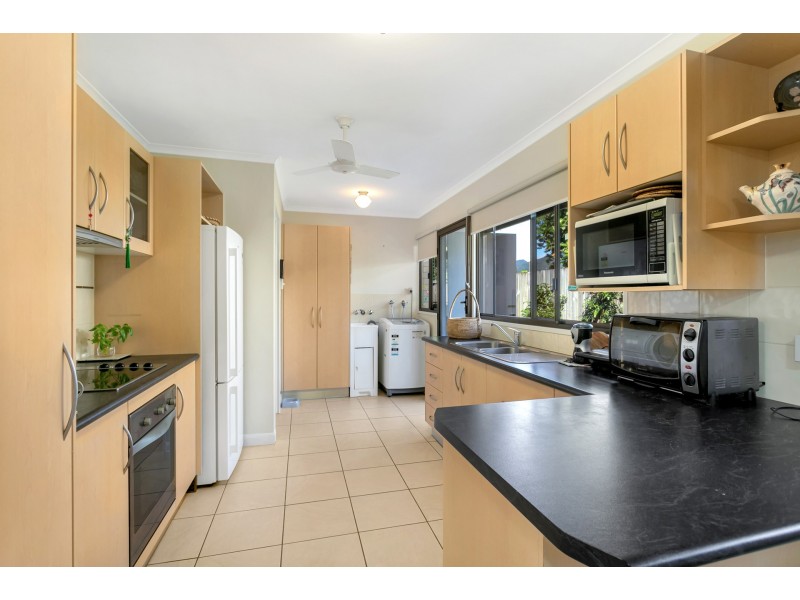 8/23 Woodward Street, Edge Hill QLD 4870
