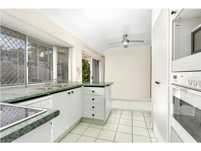 1/67-71 Digger Street, Cairns North QLD 4870