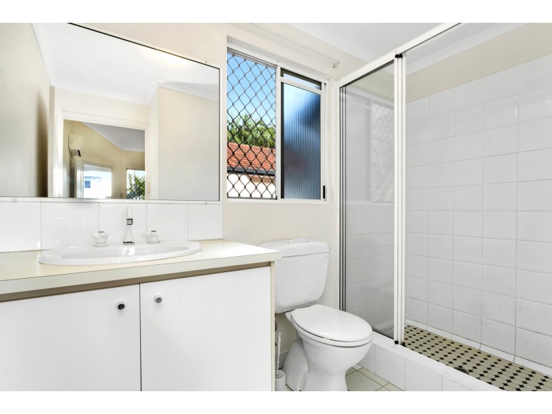 1/67-71 Digger Street, Cairns North QLD 4870