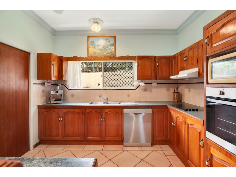 5 Hogan Court, White Rock QLD 4868