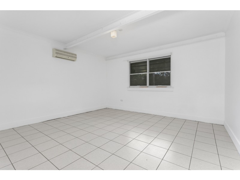 82 Little Street, Manunda QLD 4870
