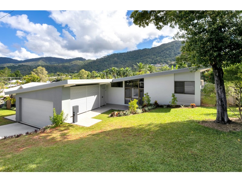 7 Brett Street, Mooroobool QLD 4870