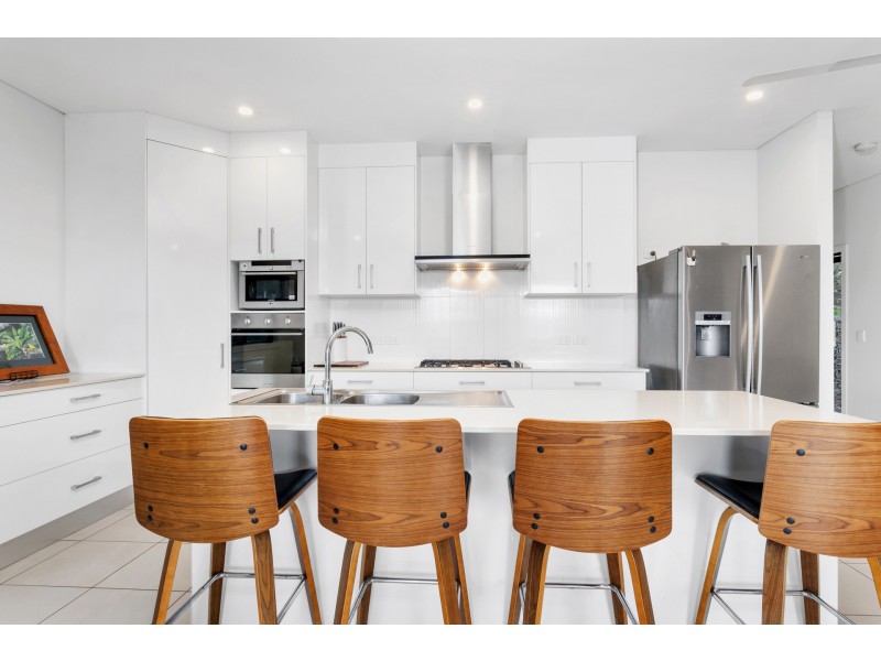 13 Bel-Air Drive, Whitfield QLD 4870