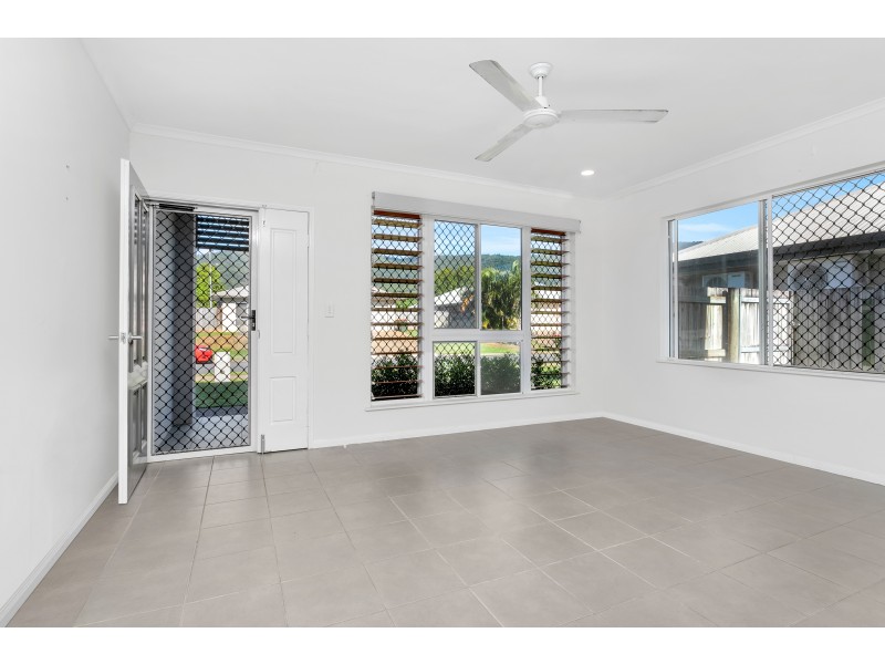 16 Hetherton Street, Smithfield QLD 4878