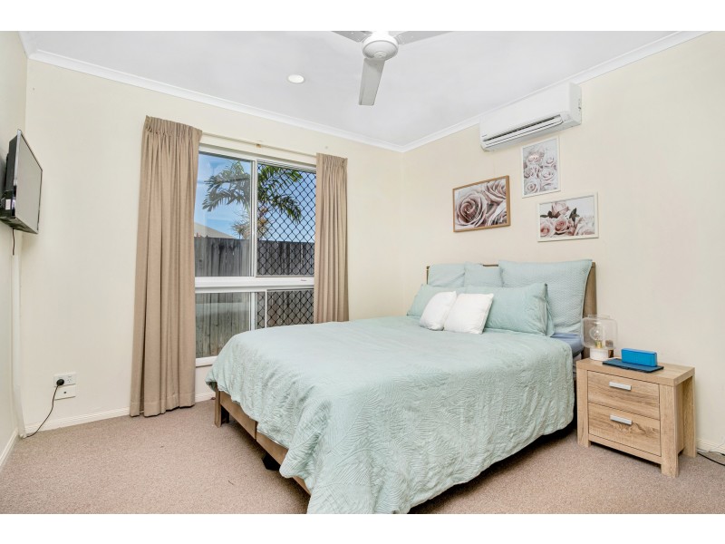 16 Hetherton Street, Smithfield QLD 4878