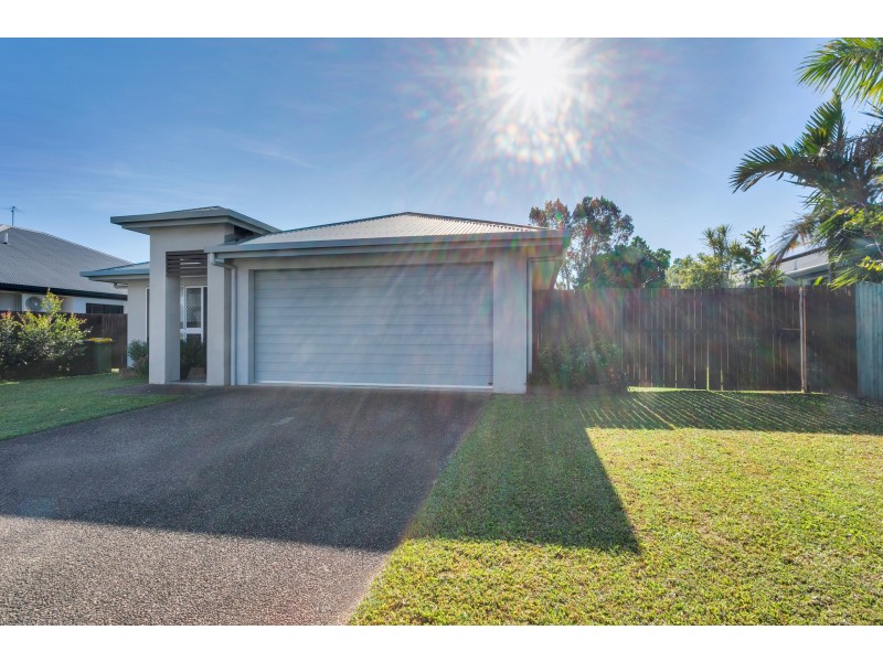 16 Hetherton Street, Smithfield QLD 4878