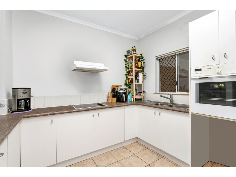 1/34-40 Lily Street, Cairns North QLD 4870