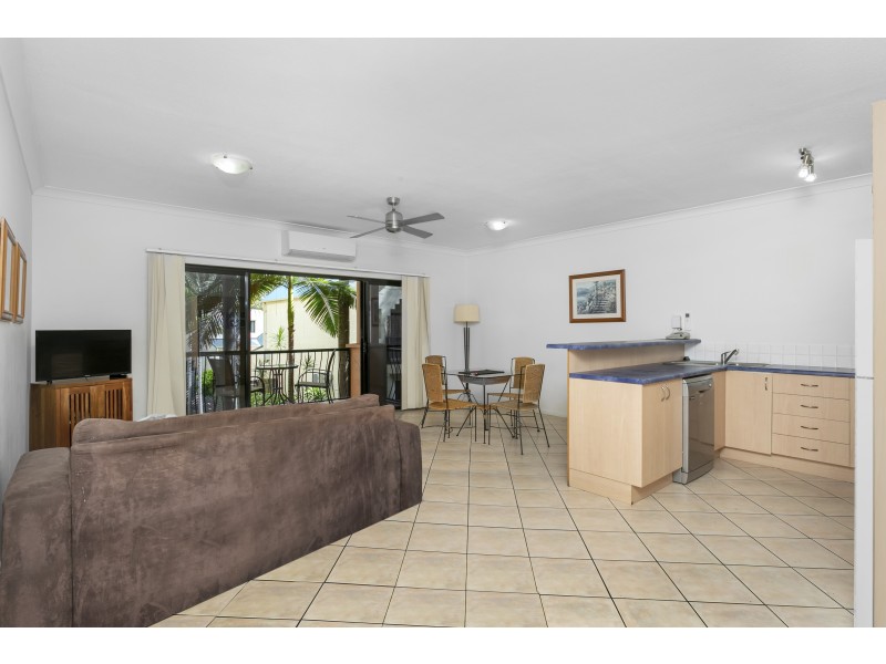 5/253-255 Lake Street, Cairns North QLD 4870