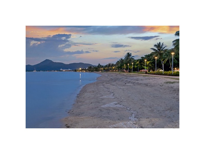 5/253-255 Lake Street, Cairns North QLD 4870