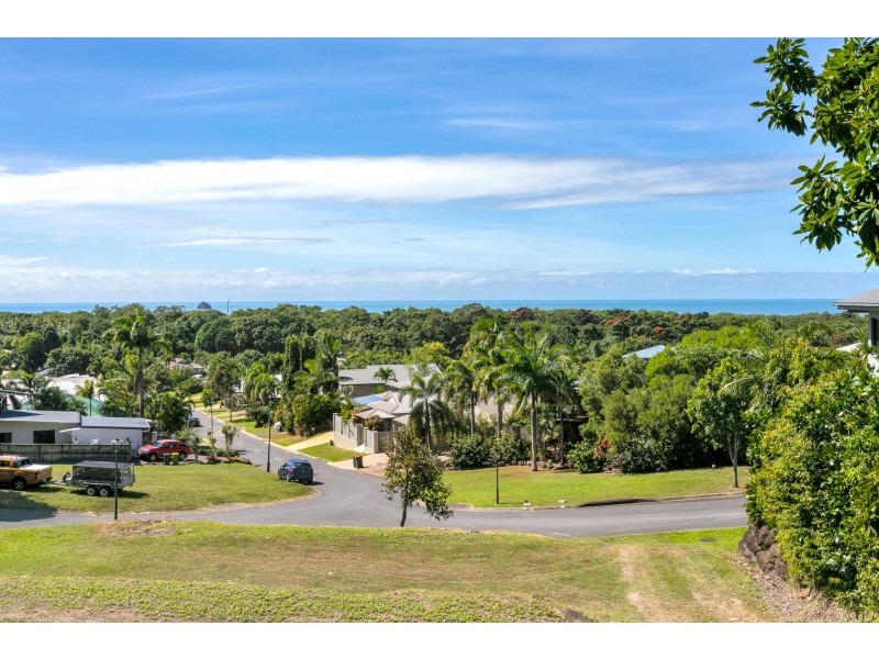 20 Savannah Street, Palm Cove QLD 4879