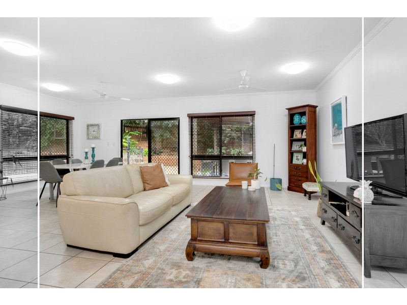 11 Tradewinds Close, Redlynch QLD 4870