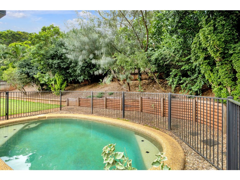 11 Tradewinds Close, Redlynch QLD 4870