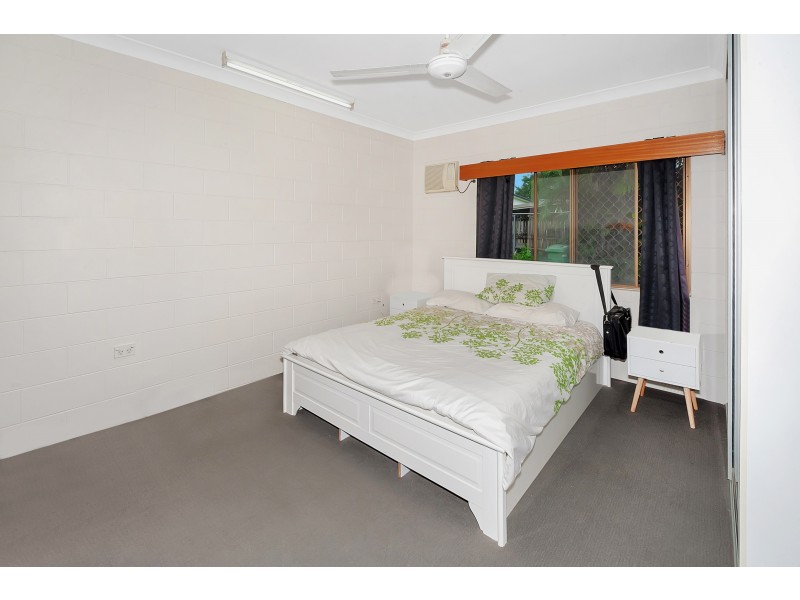 13 Sandown Close, Woree QLD 4868