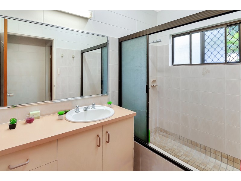 13 Sandown Close, Woree QLD 4868