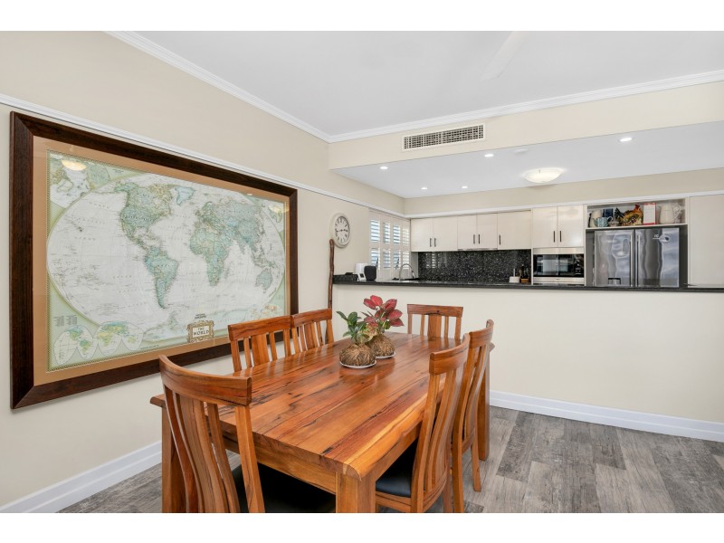 27/73 Spence Street, Cairns City QLD 4870