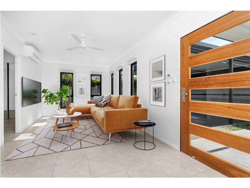 13 Ward Street, Mooroobool QLD 4870