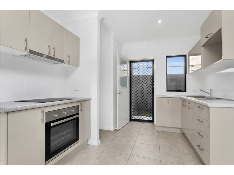 13 Ward Street, Mooroobool QLD 4870