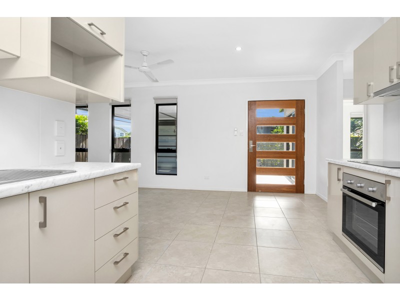 13 Ward Street, Mooroobool QLD 4870