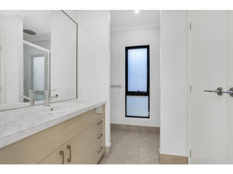 13 Ward Street, Mooroobool QLD 4870