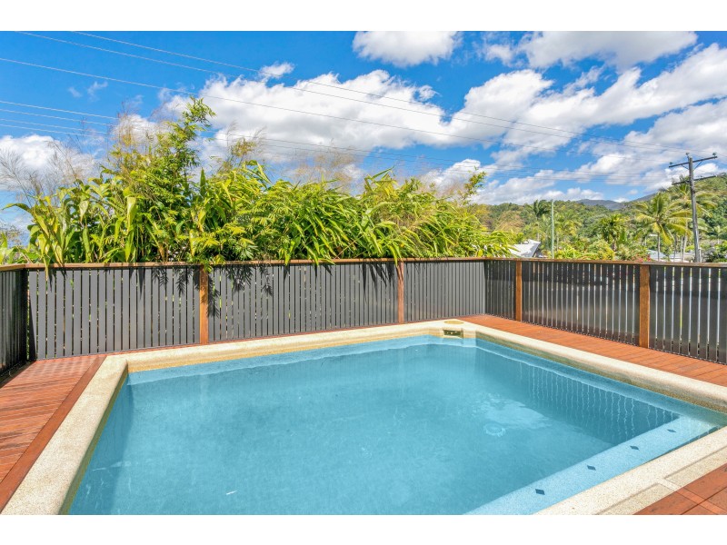 12 Sommerville Crescent, Whitfield QLD 4870