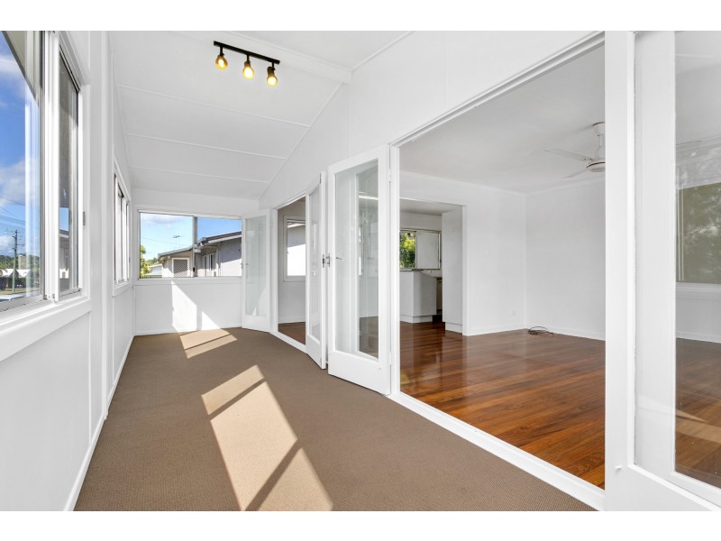 19 Warner Street, Manunda QLD 4870