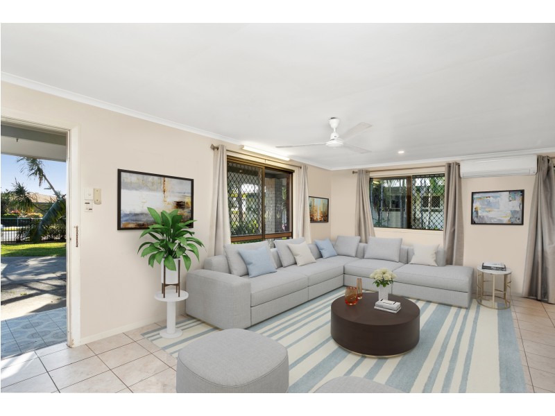 17 Carnation Drive, Mooroobool QLD 4870