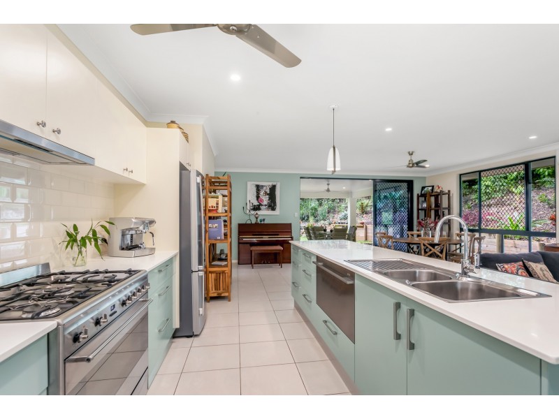 19 Jak Gee Street, Redlynch QLD 4870