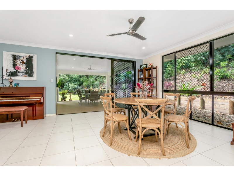 19 Jak Gee Street, Redlynch QLD 4870