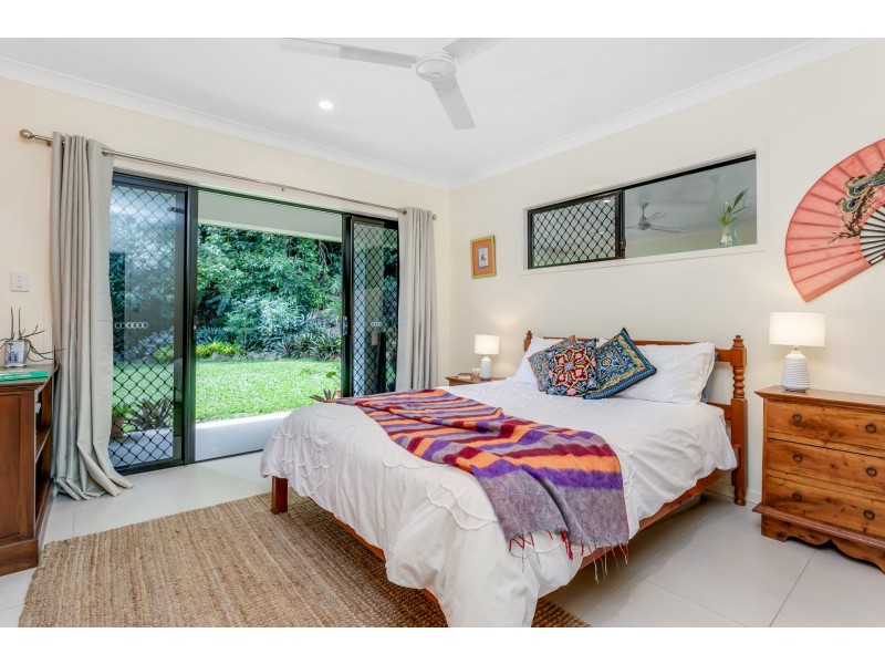 19 Jak Gee Street, Redlynch QLD 4870