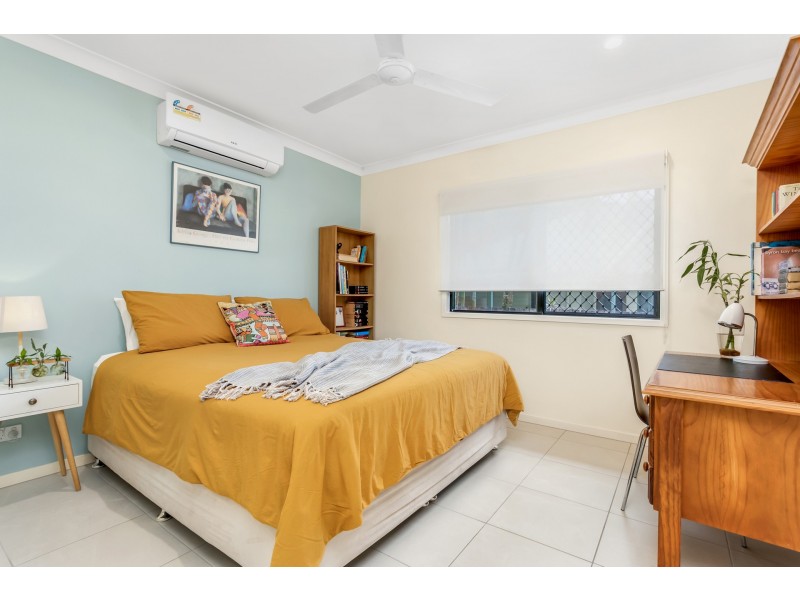 19 Jak Gee Street, Redlynch QLD 4870