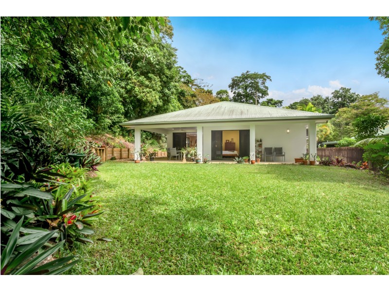 19 Jak Gee Street, Redlynch QLD 4870