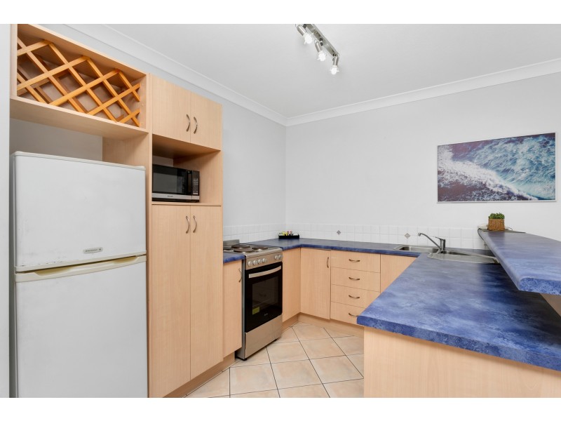 29/253-255 Lake Street, Cairns North QLD 4870