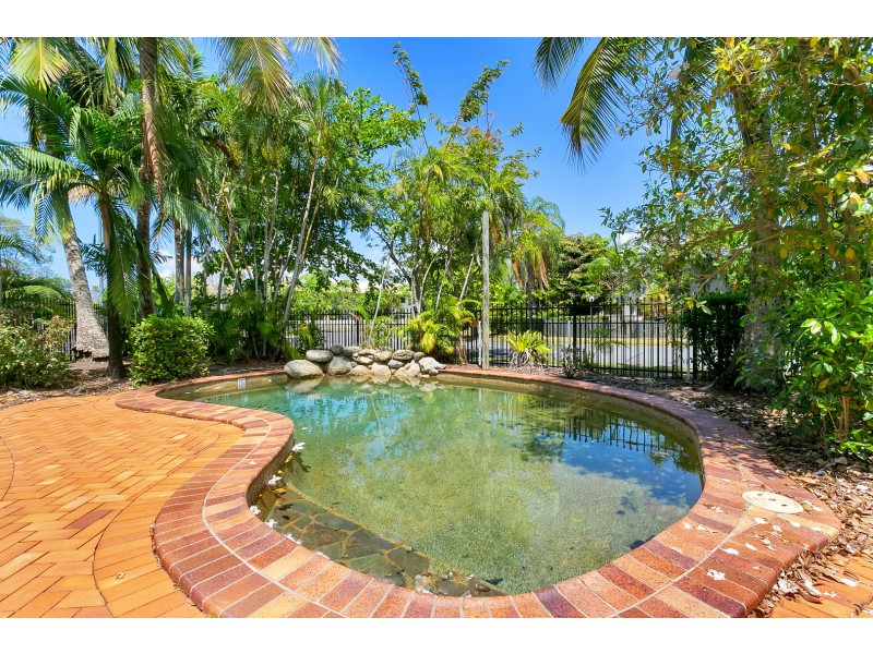 8/1 Quetta Close, Manoora QLD 4870