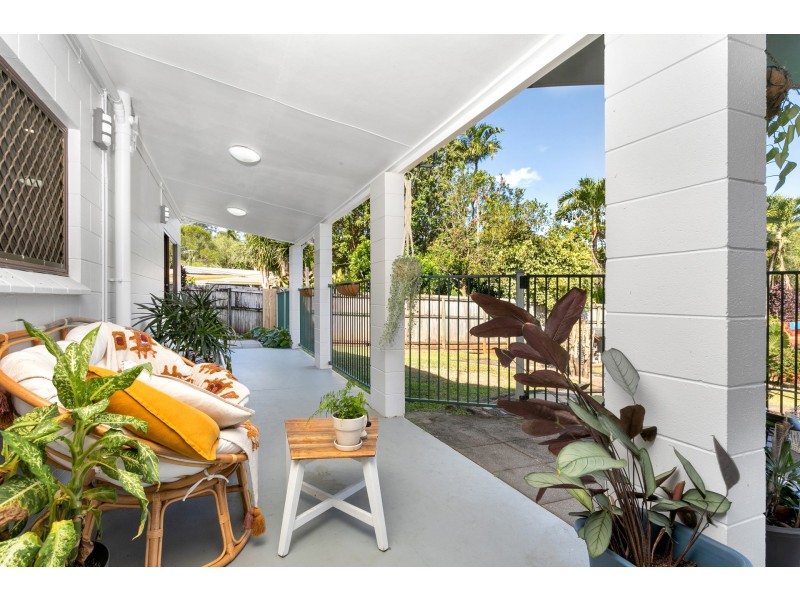 28 Andrea Close, Mooroobool QLD 4870