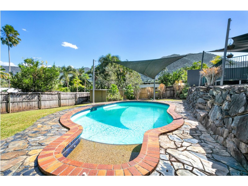 28 Andrea Close, Mooroobool QLD 4870