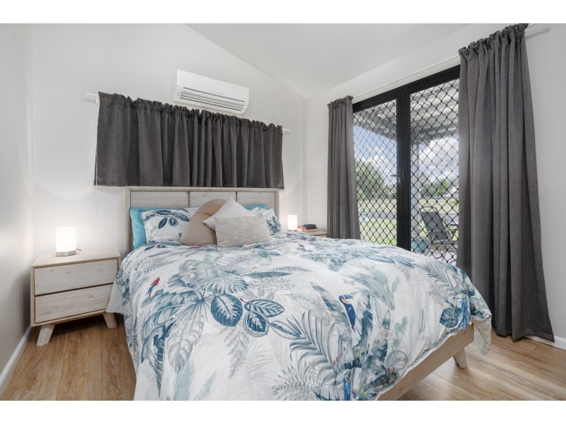 16 Muir Street, Tully Heads QLD 4854