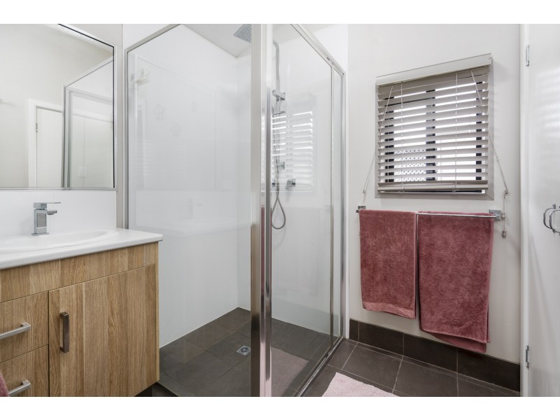 16 Muir Street, Tully Heads QLD 4854