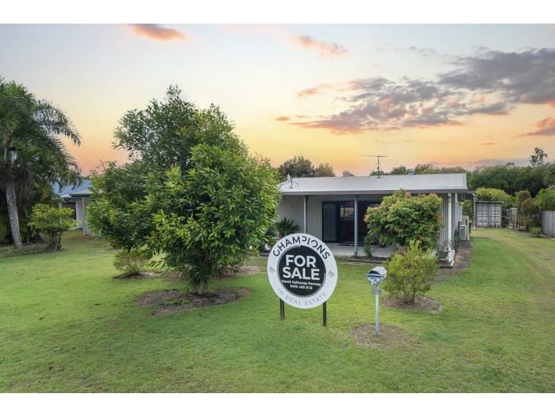 16 Muir Street, Tully Heads QLD 4854
