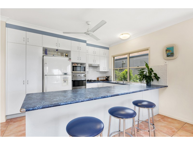 12 Alstonia Close, Redlynch QLD 4870