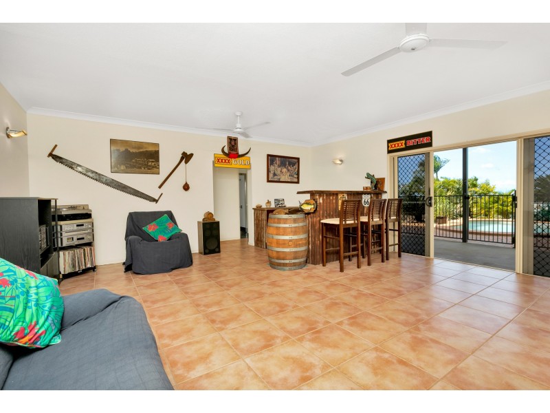 12 Alstonia Close, Redlynch QLD 4870