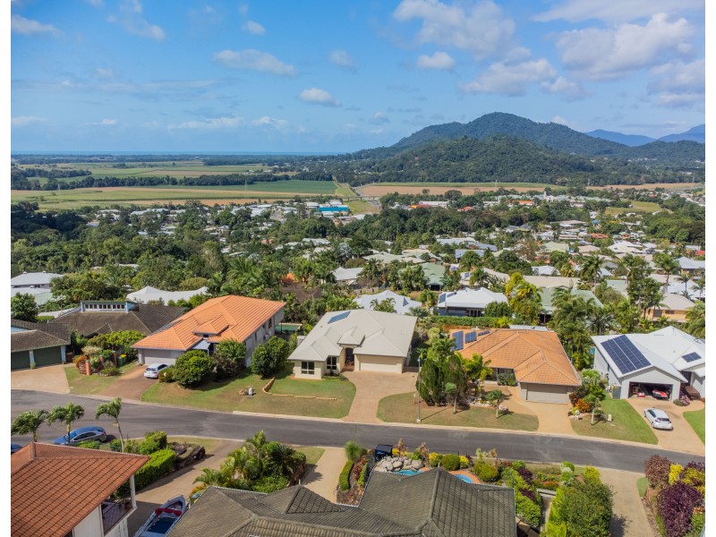 12 Alstonia Close, Redlynch QLD 4870