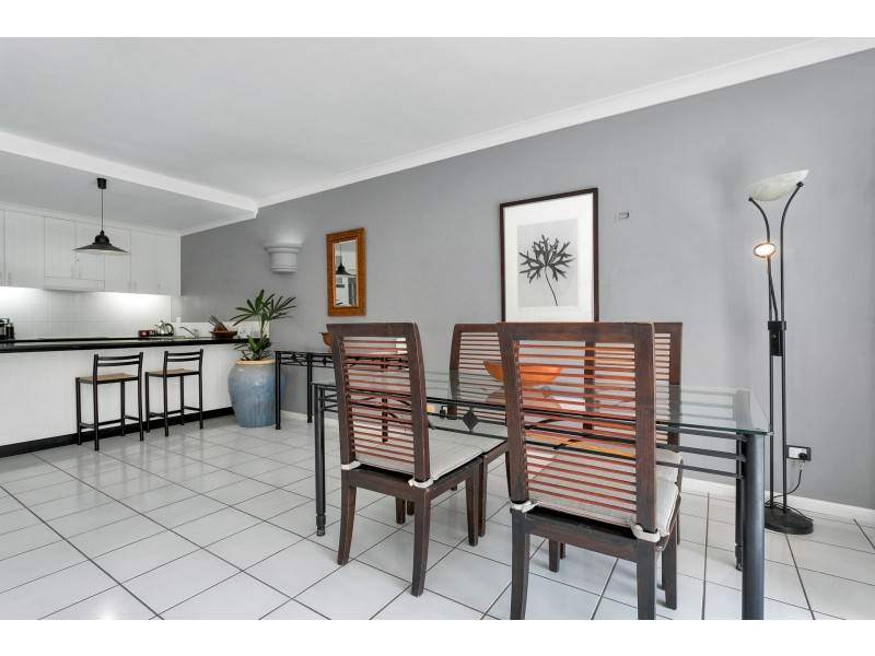 73/1 Veivers Road, Palm Cove QLD 4879