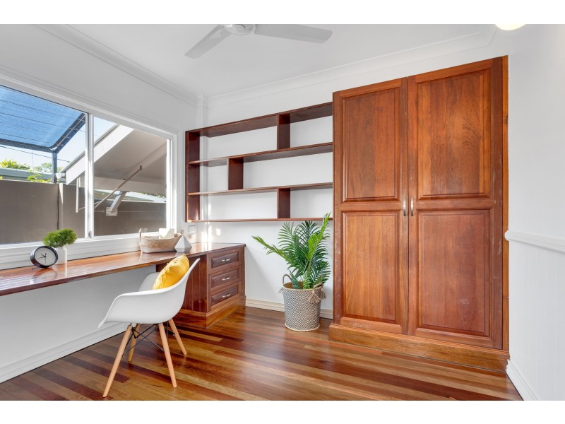 26 Acacia Street, Holloways Beach QLD 4878