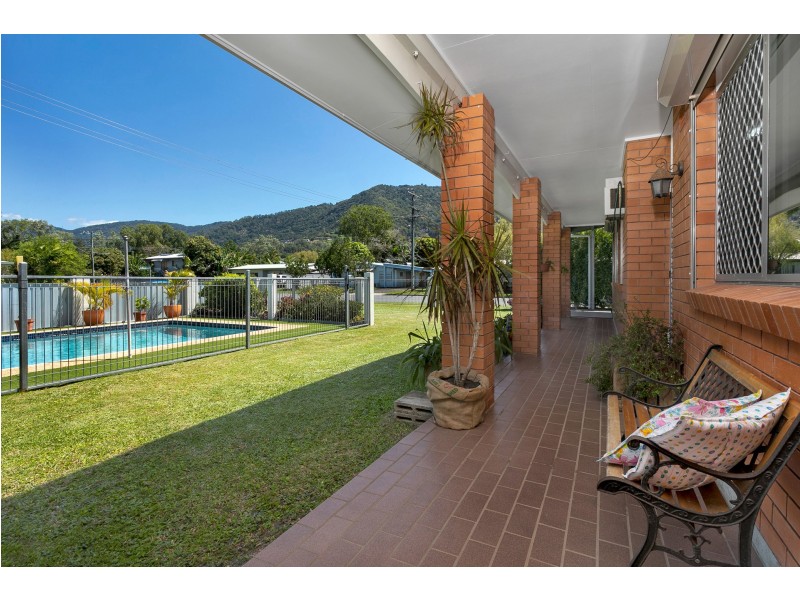 12 Mills Close, Manoora QLD 4870