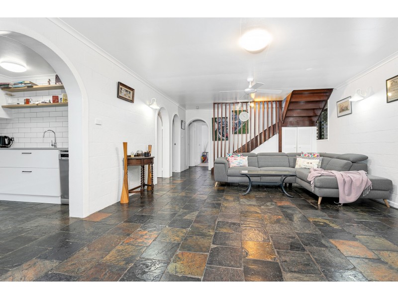 3 Kurrajong Street, Earlville QLD 4870