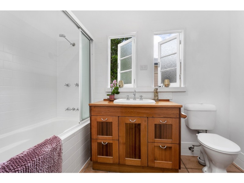 85 Tills Street, Westcourt QLD 4870