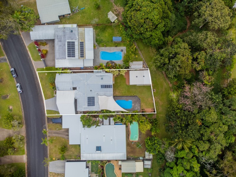 8 Augustus Street, Mooroobool QLD 4870
