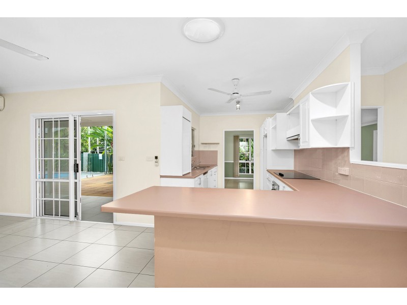 8 Augustus Street, Mooroobool QLD 4870