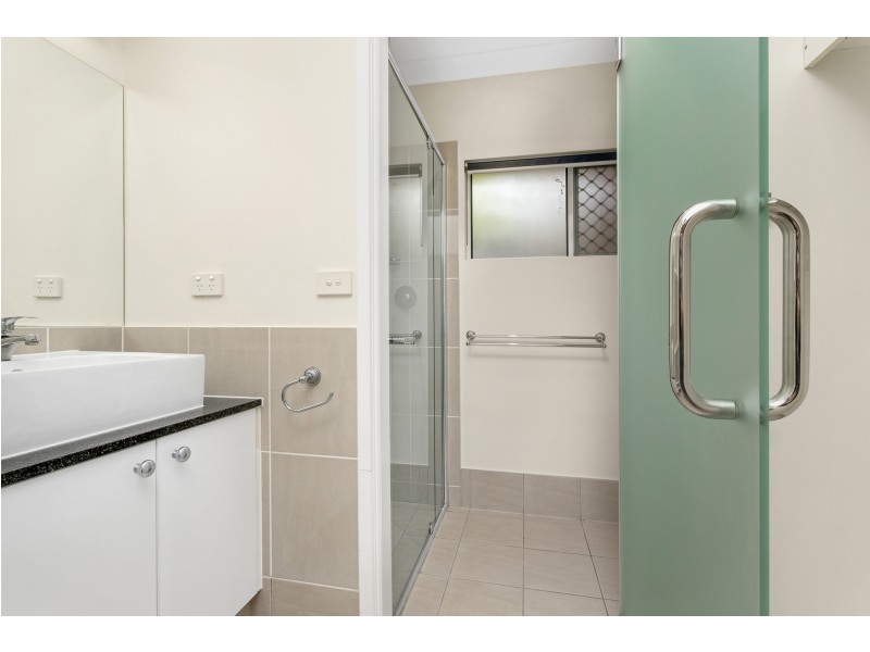 8 Augustus Street, Mooroobool QLD 4870